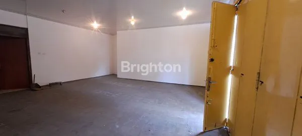 image RUMAH DAN TEMPAT USAHA NUSUKAN (2)