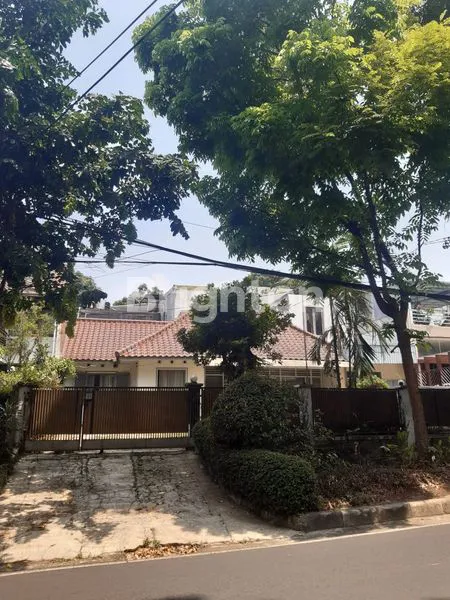 image RUMAH HERITAGE STRATEGIS DI HEGARMANAH BANDUNG (1)