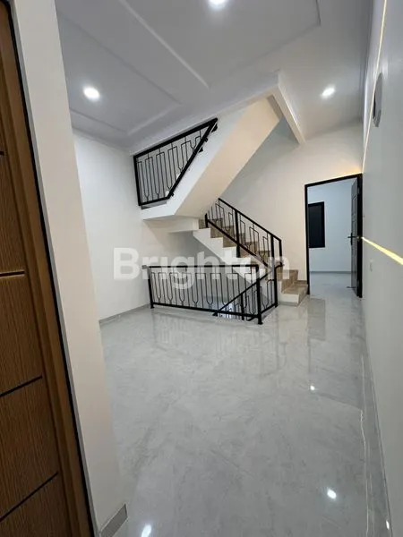 image RUMAH  BARU STRATEGIS DI TANJUNG DUREN JAKARTA BARAT (5)