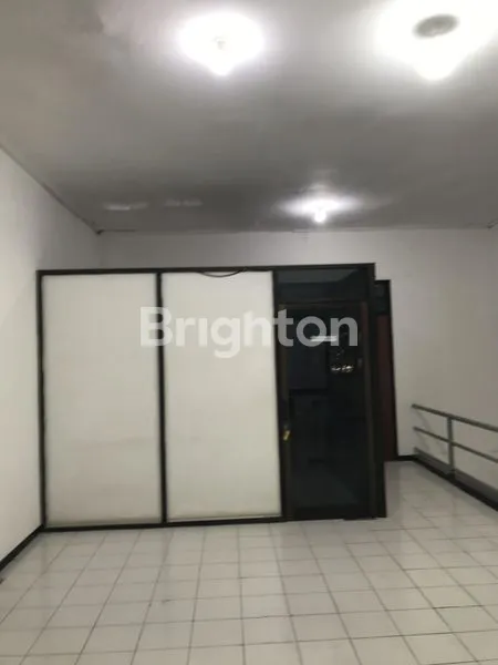 image RUKO STRATEGIS DI JL. SUNANDAR, DEKAT PASAR LARANGAN SIDOARJO (4)