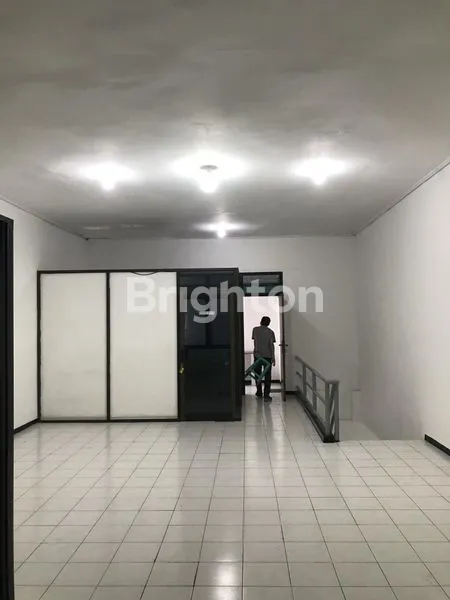 image RUKO STRATEGIS DI JL. SUNANDAR, DEKAT PASAR LARANGAN SIDOARJO (6)