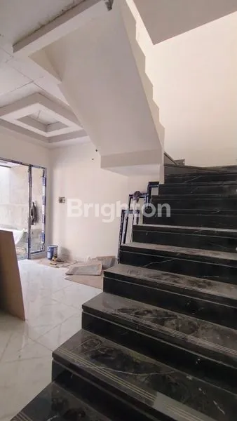 image RUMAH BARU AMERICAN STYLE GALAXY BUMI PERMAI SURABAYA ROW JALAN LEBAR (3)