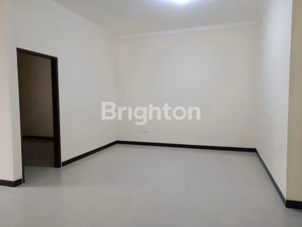 image RUMAH KONDISI TERAWAT SIAP HUNI LOKASI SURABAYA SELATAN BENDUL MERISI  (4)