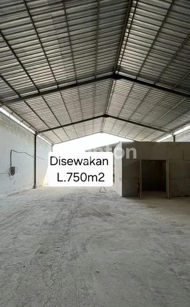 image DIJUAL DAN DI SEWA GUDANG GRESIK JATIM (2)