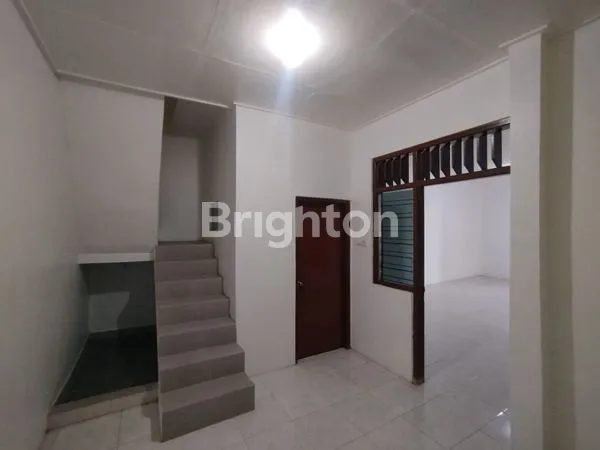 image DI SEWA ATAU DI JUAL RUMAH 1 1/2 LT PERUMAHAN FAJAR INDAH SOLO (7)