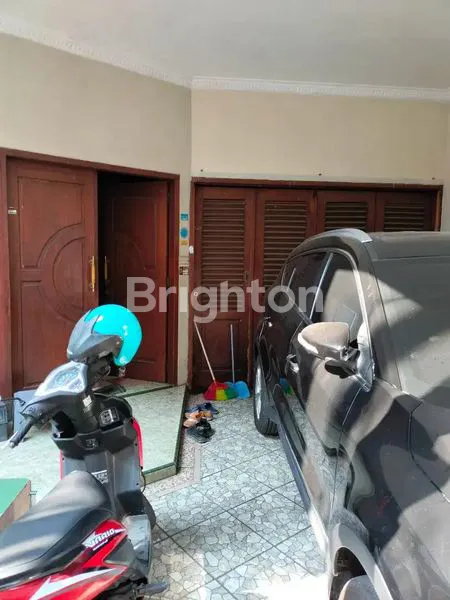 image RUMAH JAMBANGAN TAMA ADA KOLAM IKAN DAN AIR TERJUN (2)