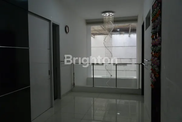 image DIJUAL RUMAH MEWAH FULL FURNISHED + RUANG HOME THEATER DENGAN SOUND SYSTEM MAHAL DI BATAM CENTRE  (7)