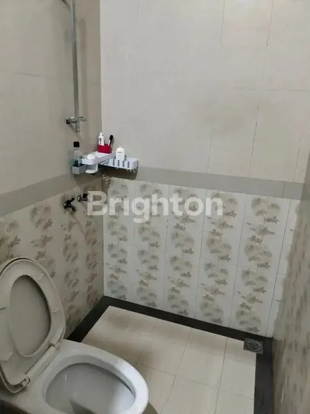 image RUMAH JAMBANGAN TAMA 3 LANTAI ADA KOLAM IKAN DAN AIR TERJUN (8)