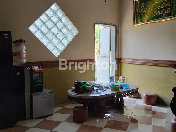 image RUMAH JAMBANGAN TAMA 3 LANTAI ADA KOLAM IKAN DAN AIR TERJUN (4)