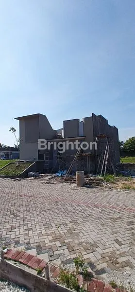 image RUMAH MEWAH 4KT 3KM DI CLUSTER SIGUNGGUNG PEKANBARU (5)