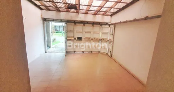 image RUMAH MEWAH 3 LANTAI SHM DI TATAR LARANG TAPA (2)