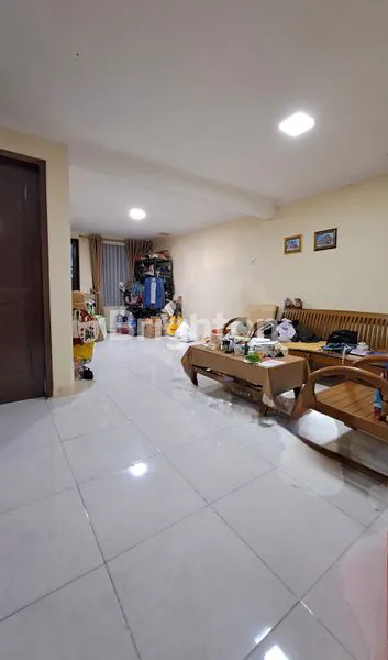 image RUMAH SEMI FURNISH 10X14 SHM DI PADEMANGAN (2)