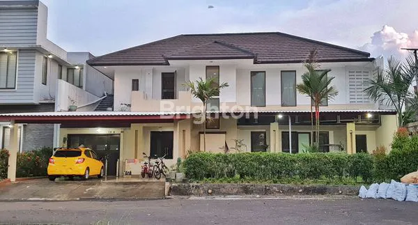 image RUMAH 2 LANTAI MEWAH DI ALAM SUTERA (2)