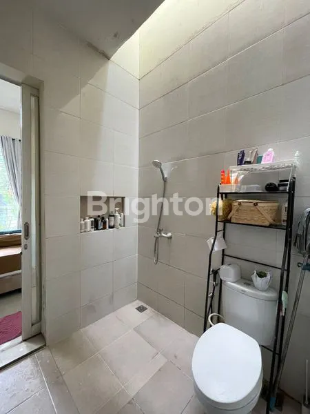 image RUMAH 2 LANTAI 3+1 KT, CARPORT 3 MOBIL (7)