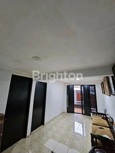 image RUMAH STRATEGIS SIAP HUNI DI KALIBATA, JAKARTA SELATAN\\\\N (4)