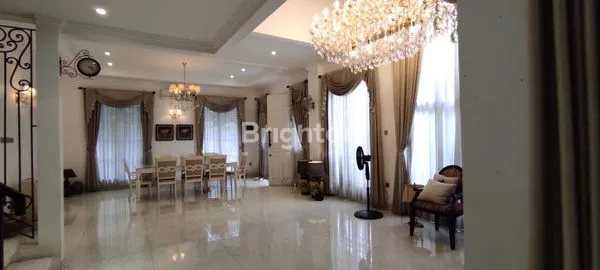 image RUMAH MEWAH LARANGAN INDAH TANGERANG  (3)