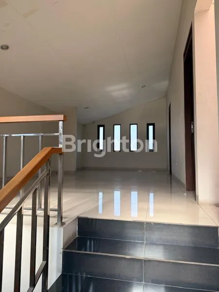 image RUMAH 3 LANTAI DIJUAL / DISEWA DI SINGGASANA PRADANA (6)
