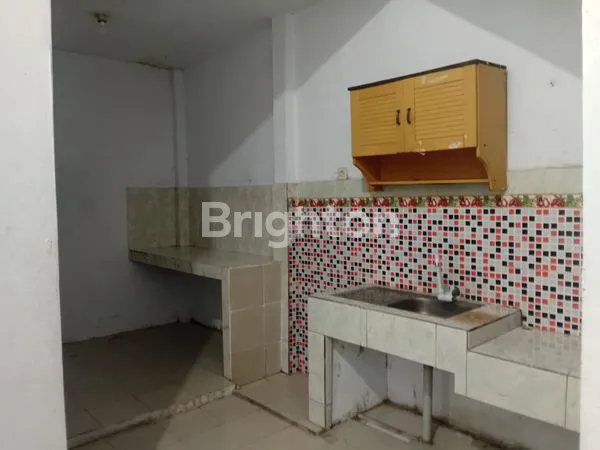 image RUMAH 2 LANTAI SIAP HUNI DI GRAND BATAVIA TANGERANG (6)