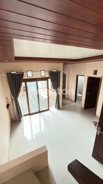 image RUMAH 2 LANTAI, 125M² LT DI PERUM KARANGSARI (2)