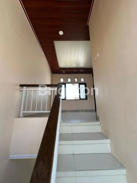 image RUMAH 2 LANTAI, 125M² LT DI PERUM KARANGSARI (7)