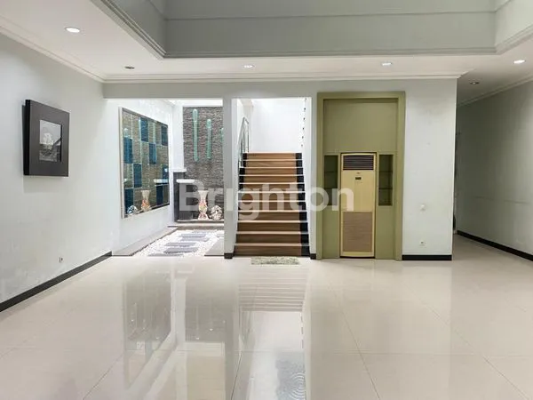 image RUMAH MEWAH JL KEMBAR KLAMPIS ANOM WISMA MUKT (2)