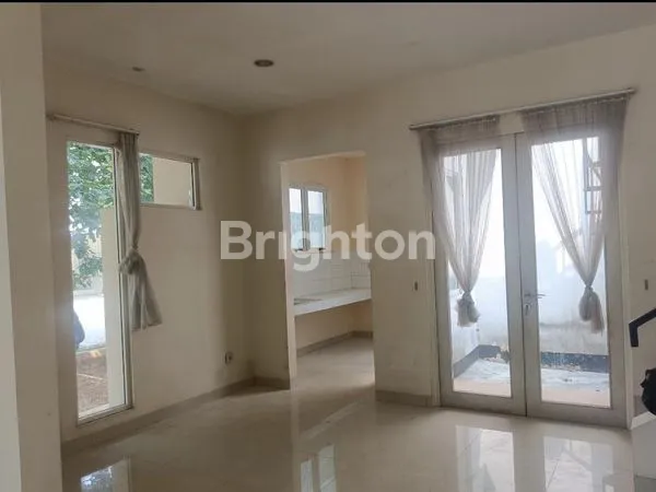 RUMAH MEWAH PURI MANSION 190M² 3+1KT