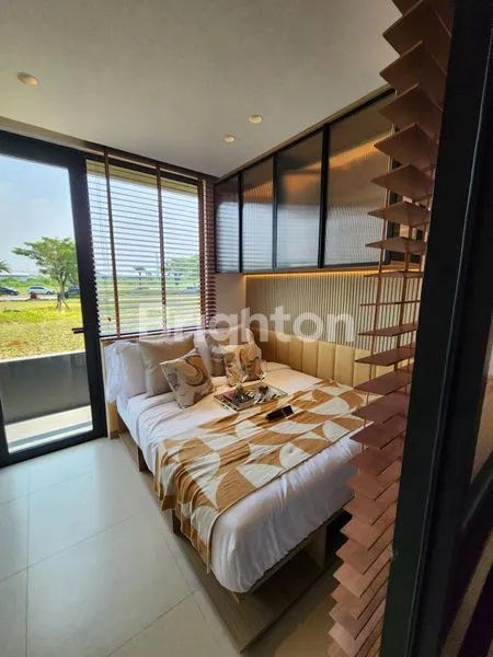 image RUMAH DENGAN 3 KAMAR TIDUR DAN BONUS 1 RUANG MULTI FUNGSI DENGAN HARGA SUPER TERJANGKAU DI KAWASAN SERPONG (5)