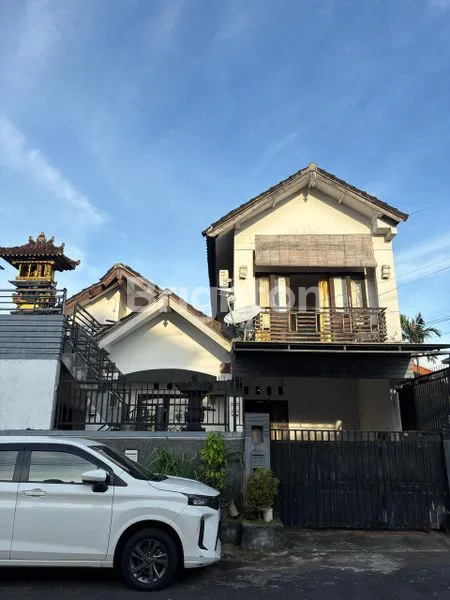 image RUMAH 2 LANTAI SIAP HUNI KAWASAN TENANG & NYAMAN NUANSA KORI JIMBARAN (1)