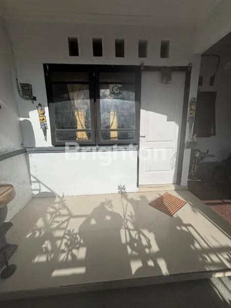 image RUMAH 2 LANTAI SIAP HUNI KAWASAN TENANG & NYAMAN NUANSA KORI JIMBARAN (2)