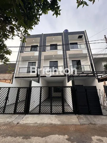 image RUMAH BARU 3 LT FULL SIAP HUNI 3 DI ANGSANA JAKARTA BARAT (1)