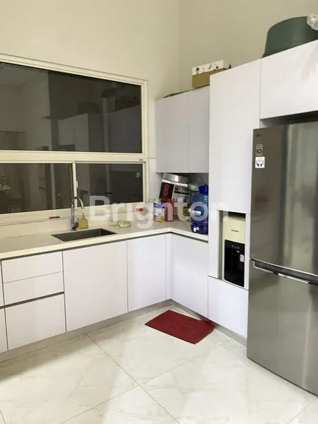 image RUMAH DARMO PERMAI TIMUR BARU RENOVASI DEKAT DENGAN PUSAT KULINER SURABAYA (6)