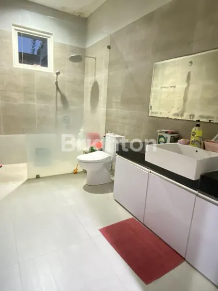 image RUMAH DARMO PERMAI TIMUR BARU RENOVASI DEKAT DENGAN PUSAT KULINER SURABAYA (8)