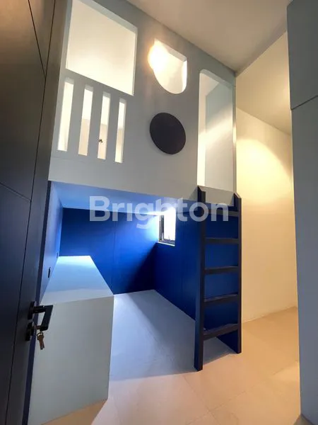 image RUMAH SIAP HUNI 3 LANTAI DI JAKARTA TIMUR (6)