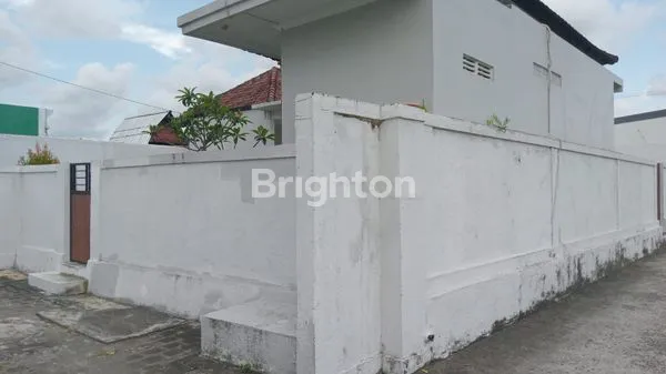 VILLA 2KT DEKAT PANTAI KEDUNGU, KOLAM RENANG