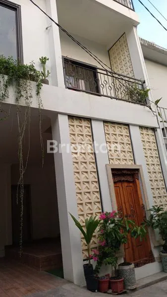 RUMAH 3 LANTAI 6 KT DI TIBUBENENG CANGGU