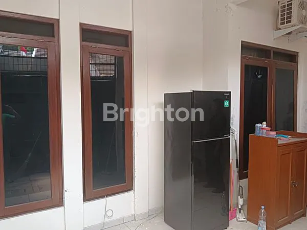 image RUMAH SIAP HUNI FULL FURNISH DEKAT TOL,  DEKAT PUSAT KOTA DAN KAWASAN KOMERSIAL TIDAK BANJIR (8)