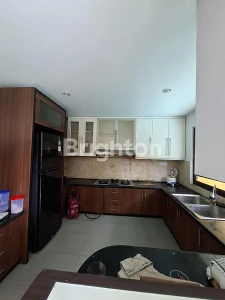 image RUMAH MODERN + KOLAM RENANG DI BALIKPAPAN BARU  (4)