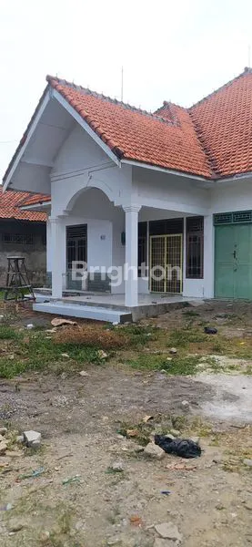 image RUMAH BESAR HALAMAN LUAS  SIAP HUNI SANGAT DI PUSAT KOTA SLAWI (1)