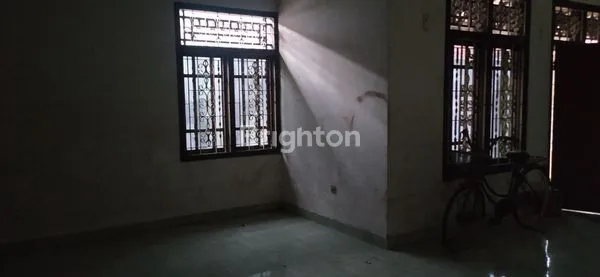 image RUMAH BESAR HALAMAN LUAS  SIAP HUNI SANGAT DI PUSAT KOTA SLAWI (6)