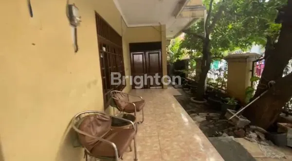 image DIJUAL RUMAH KOST 2 LANTAI DI KELAPA GADING JAKARTA UTARA. TERLETAK DI HOEK DAN TIDAK BANJIR (2)