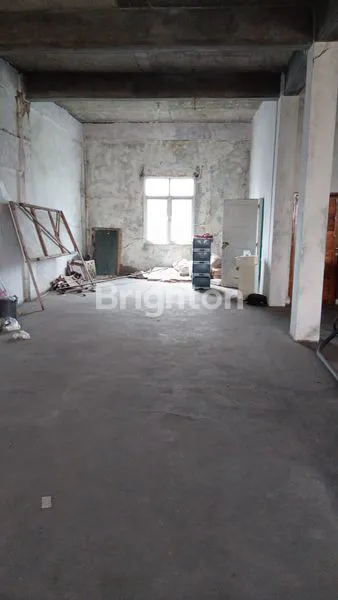 image RUKO GANDENG PREMIUM 3 LANTAI DI JL.ARIFIN AHMAD PEKANBARU (8)