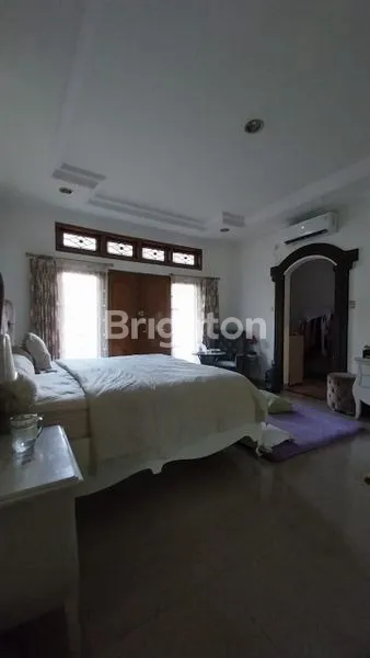 image RUMAH MEWAH KEMANGGISAN  (4)