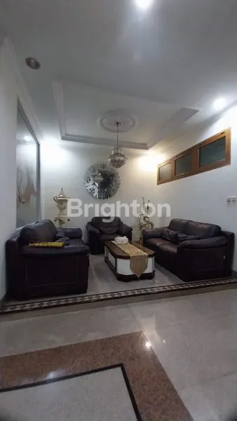 image RUMAH MEWAH KEMANGGISAN  (3)