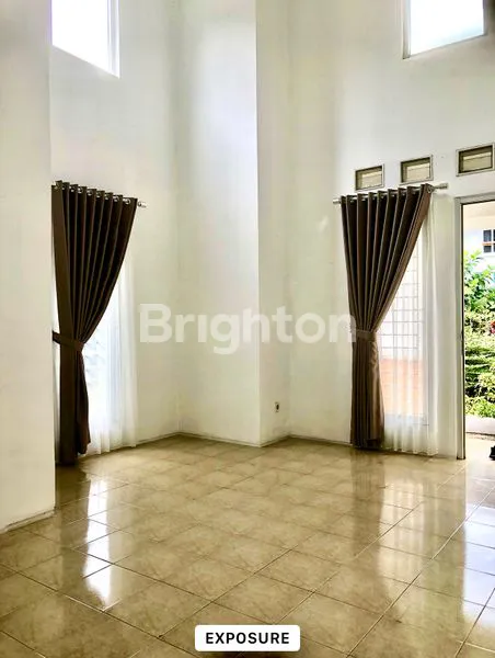 image RUMAH SEMI FURNISED, HOOK DI CLUSTER EKSKLUSIVE ATHIA PARK, GRAHA RAYA-BINTARO JAYA TANGERANG SELATAN (6)