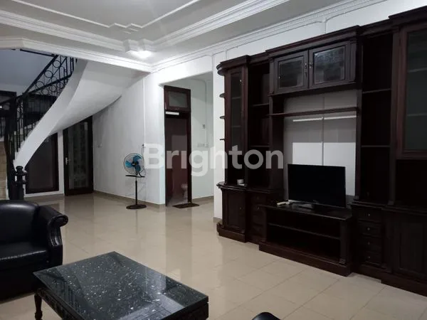 image RUMAH MEWAH FURNISHED LANTAI 2 DI BALIKPAPAN (5)