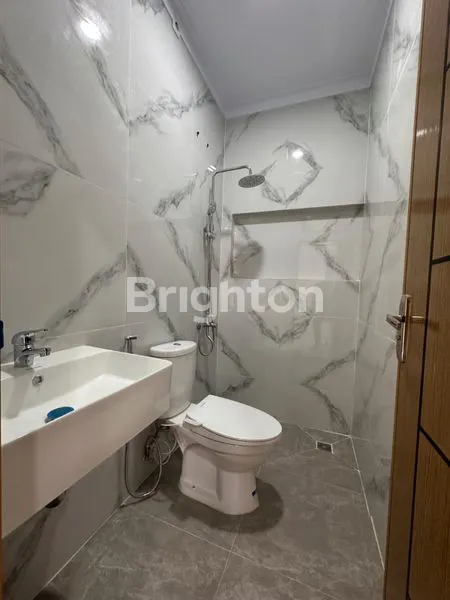 image RUMAH 3 LANTAI 5 KT DI TANJUNG DUREN BARAT (6)