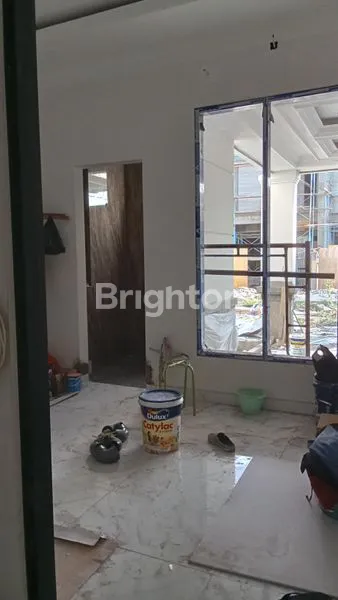 image RUMAH AMERICAN CLASSIC 2 LT DI GALAXY BUMI PERMAI (2)