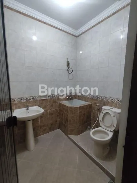 image RUMAH 4KT SHM DI KUTISARI SELATAN (7)