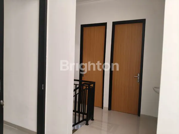 image RUMAH HOOK 2 LANTAI BANGUNAN BARU BANYUMANIK  (2)