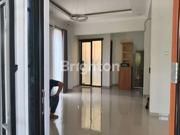 image RUMAH HOOK 2 LANTAI BANGUNAN BARU BANYUMANIK  (1)